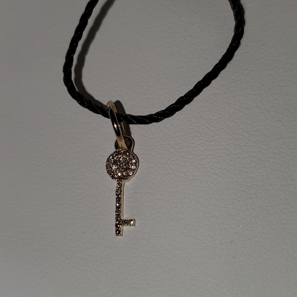 14K Diamond Key Charm - Picture 5 of 6